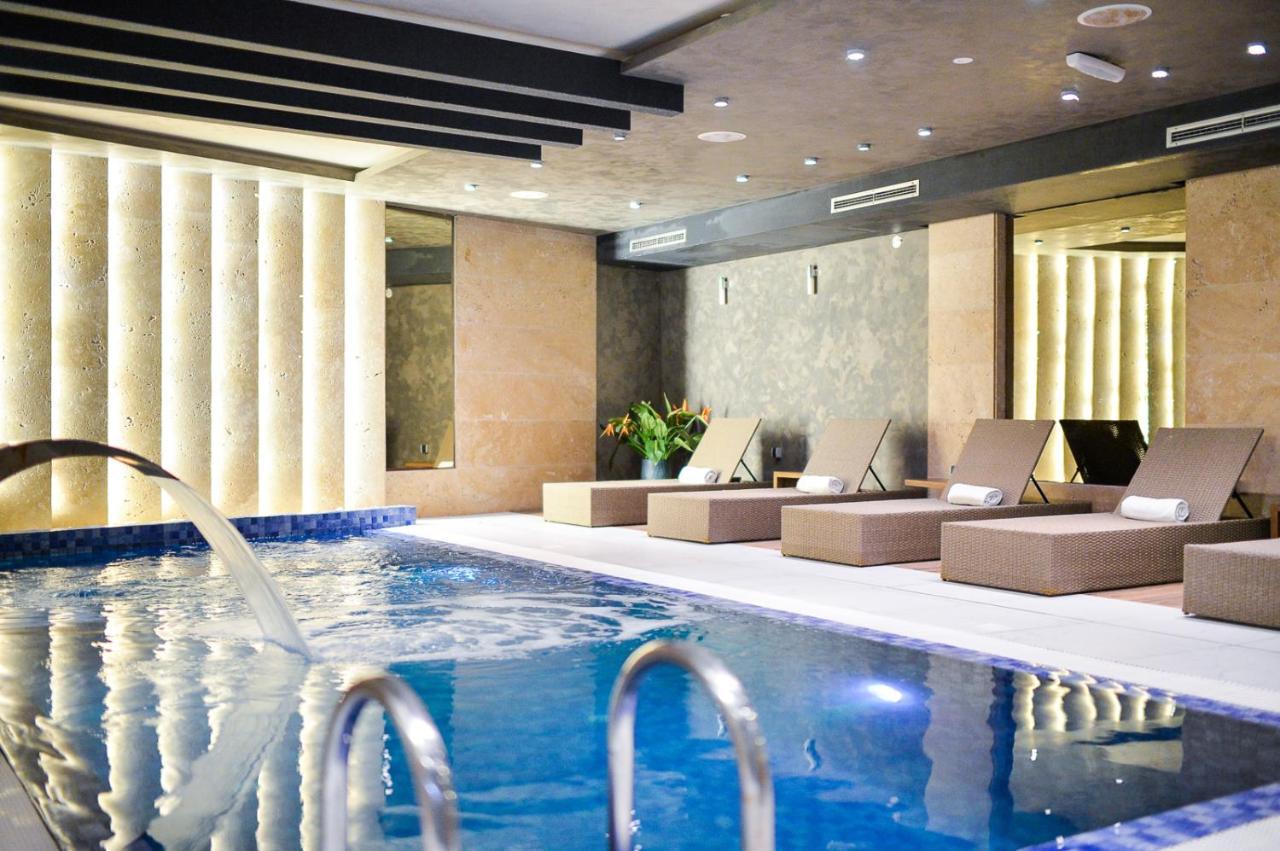 Amsterdam 4*