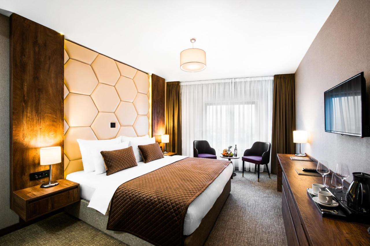 Amsterdam 4*